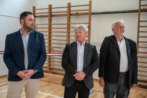 Tornaterem átadás