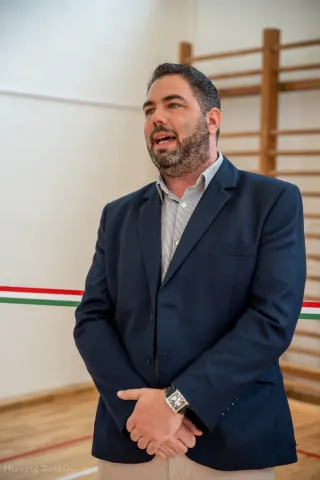 Tornaterem átadás
