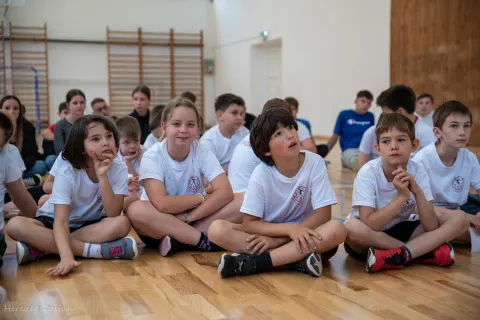 Tornaterem átadás